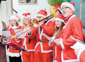 In pictures: River Church spreads Christmas cheer in Maidenhead High Street