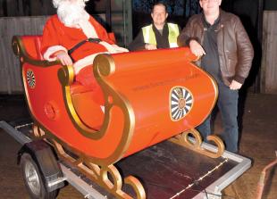 Santa Claus' tour of Maidenhead streets kicks off