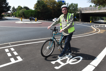 'Confusing' cycle lane on Holyport roundabout questioned by visitors