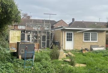 Couple fined and forced to pay &pound;6,000 for having 100 pigeons housed in their garden