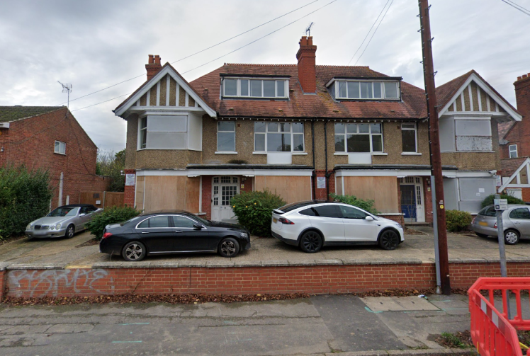Hostel at 20-24 Lansdowne Avenue, Slough. Site of proposed assisted living flats.