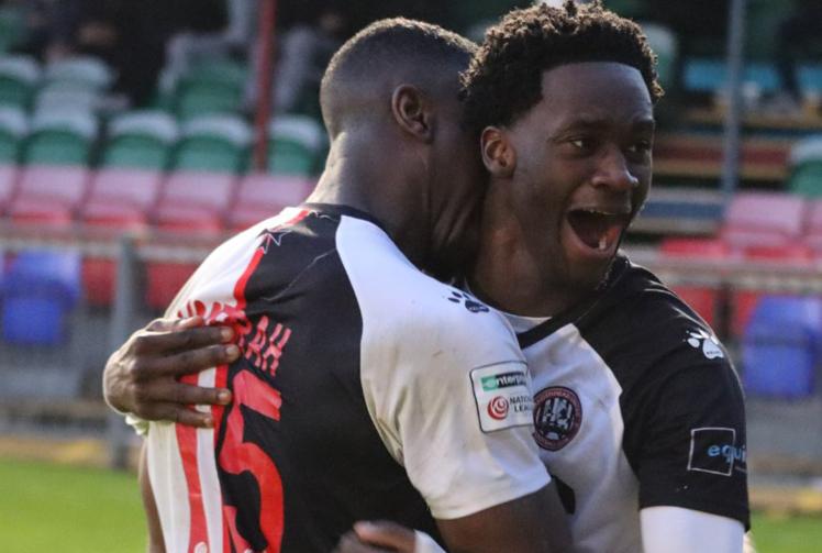 Popoola provides spark as Magpies turn up the heat on play-off rivals