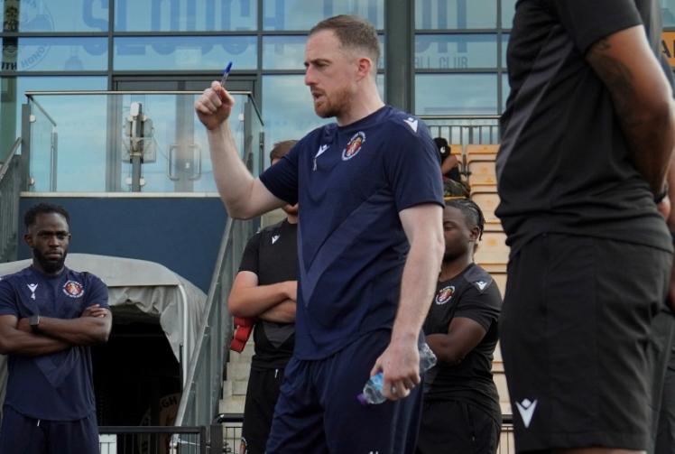 Slough Town share spoils with Reading but young guns are shot down by Thame