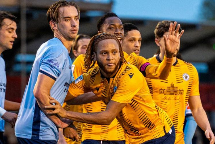 Slough Town confirm departures of Ojemen and Janneh ahead of Chippenham trip