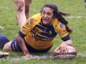 Henley gain bonus point after hosts fend off late fightback