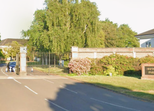 Glaxo offices that have been used since 1948 to become 28 flats