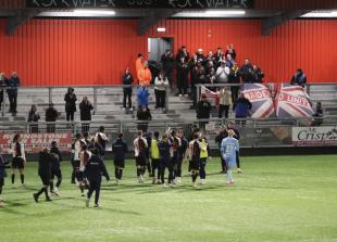 Resolute Magpies earn valuable point at Worthing after De Havilland red card