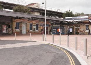Taxi drivers call for solution to combat congestion at Maidenhead station forecourt