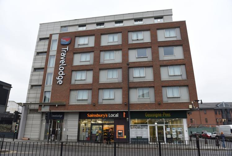 Plan to replace cladding at Maidenhead Travelodge building